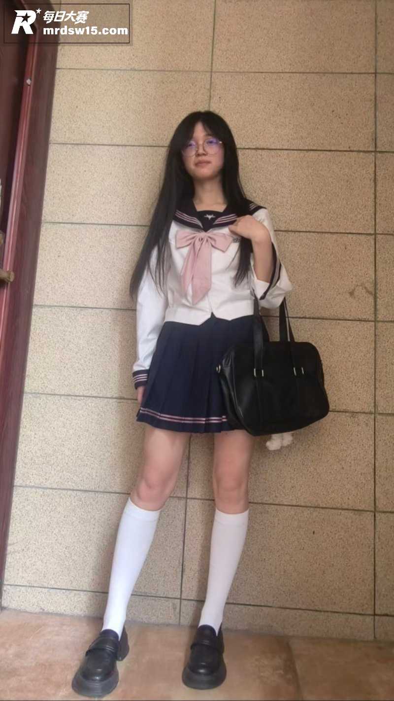极品反差眼镜妹 陈欣相关图片1
