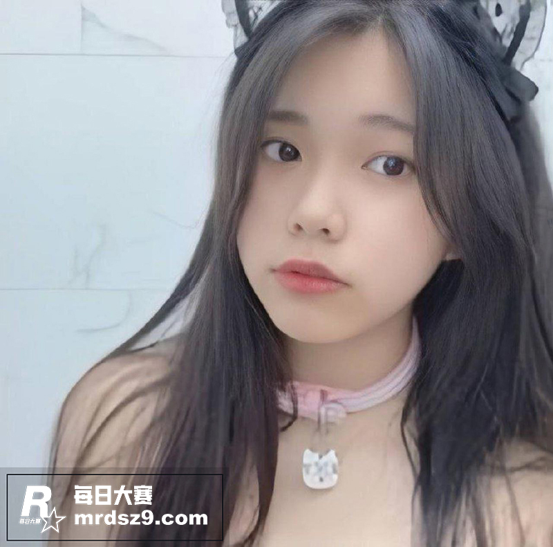 高颜值清纯学生妹 在相关图片1