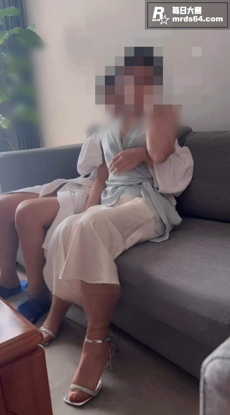 推特淫妻绿帽博主 人相关图片2