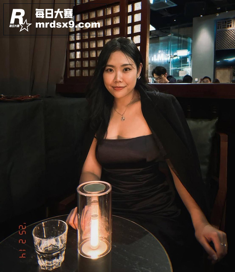 高颜值巨乳幼师视频泄相关图片1