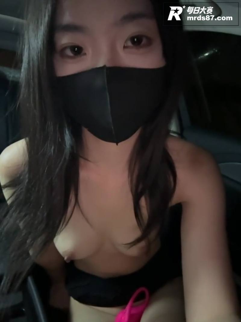 ST站高颜值尤物 A相关图片2