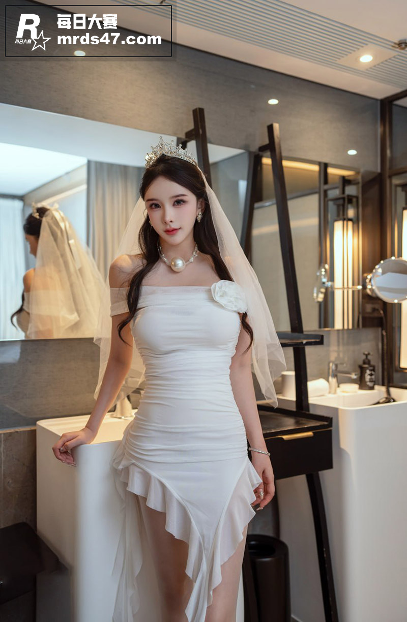 秀人网巨乳女神 李丽相关图片6