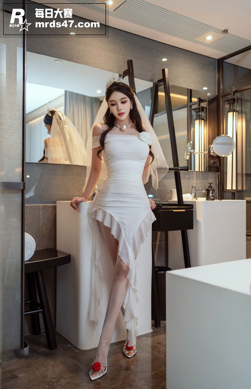 秀人网巨乳女神 李丽相关图片7
