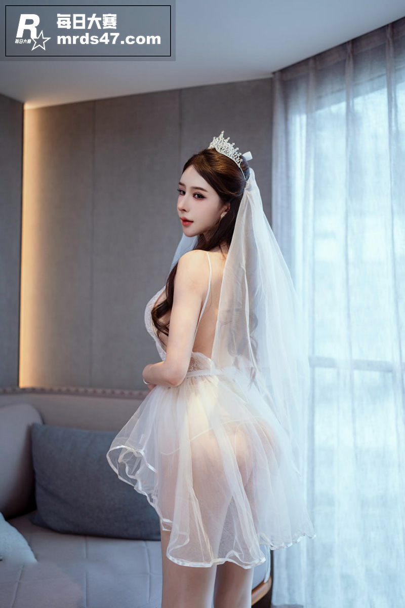秀人网巨乳女神 李丽相关图片13
