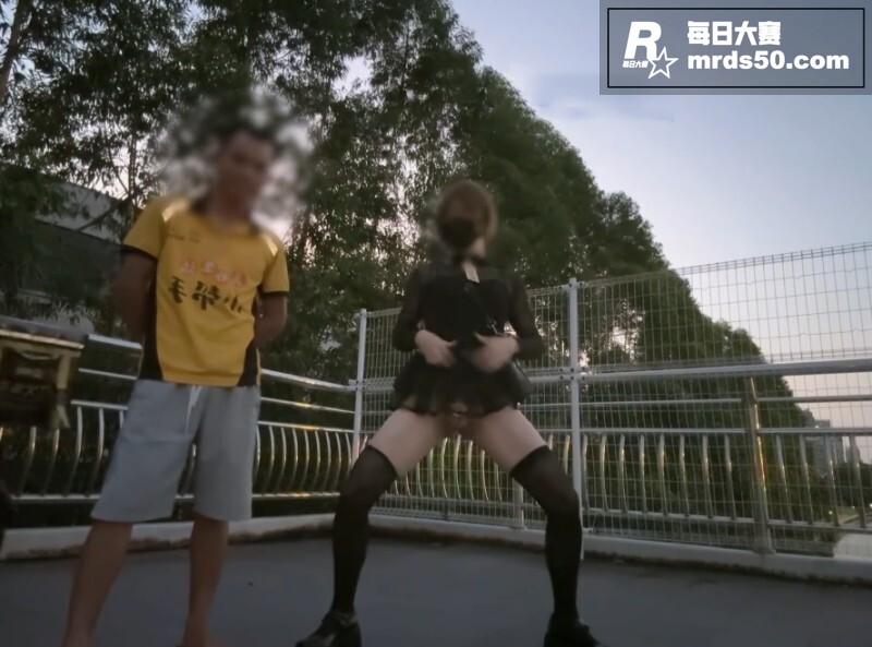 推特美艳伪娘 mik相关图片2