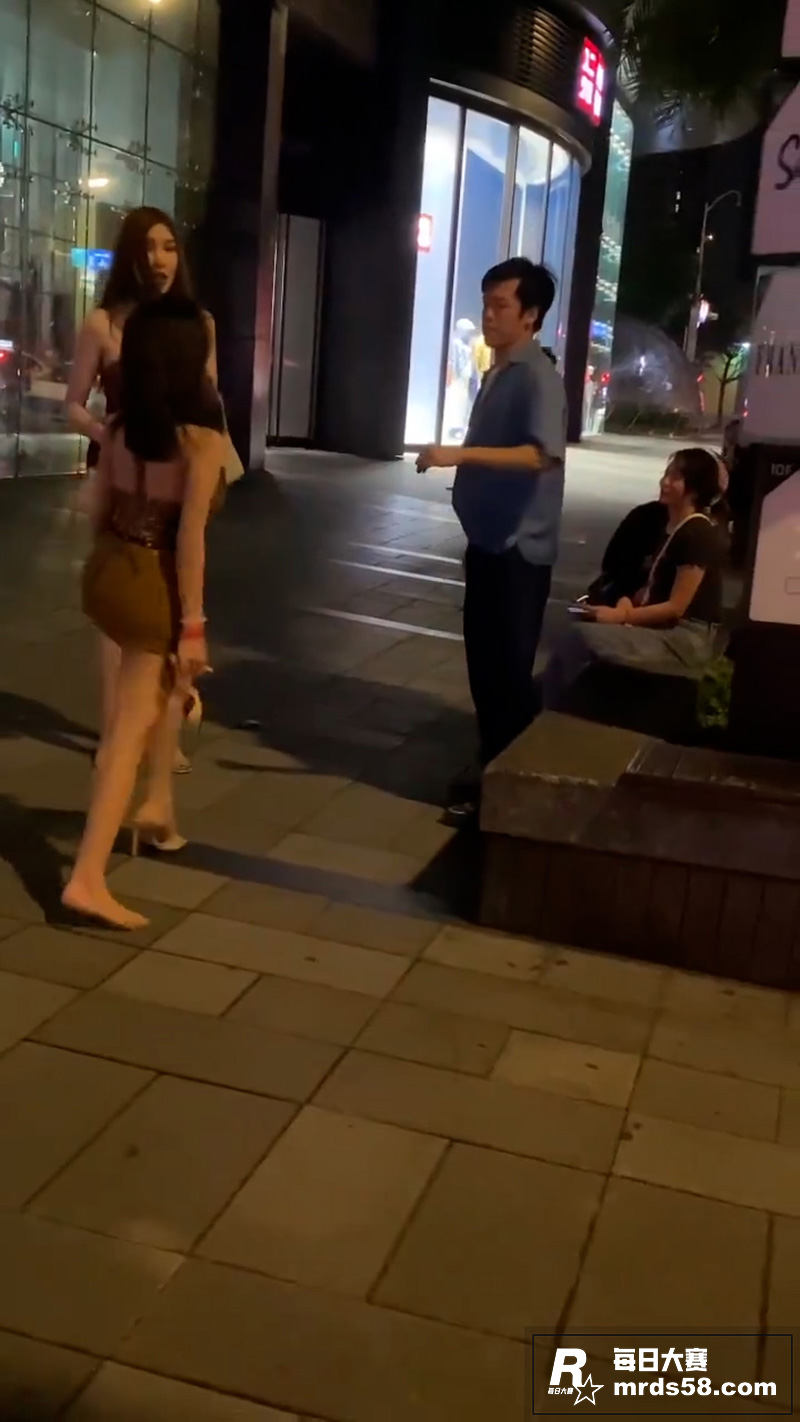 台湾男子对两名泰国人相关图片5