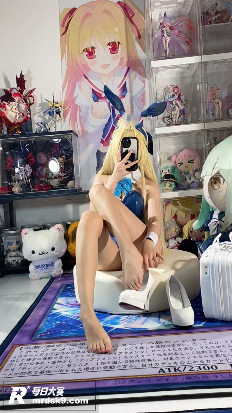 推特二次元模特少女 相关图片8