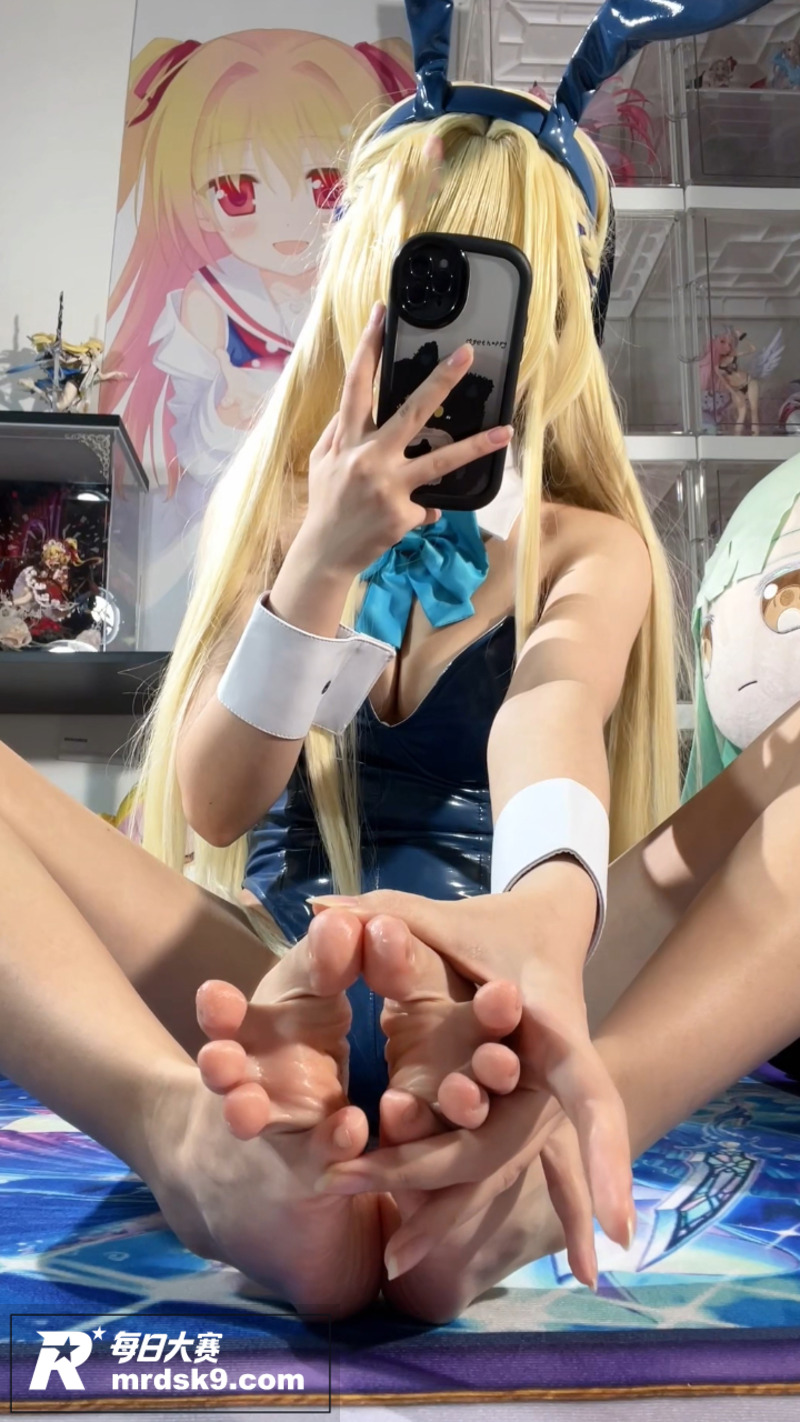 推特二次元模特少女 相关图片10