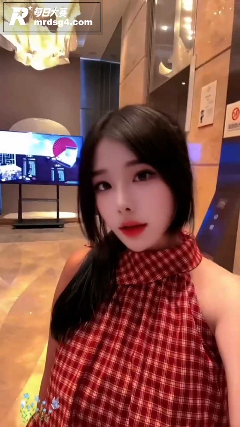 河北承德反差女神邓嘉相关图片3