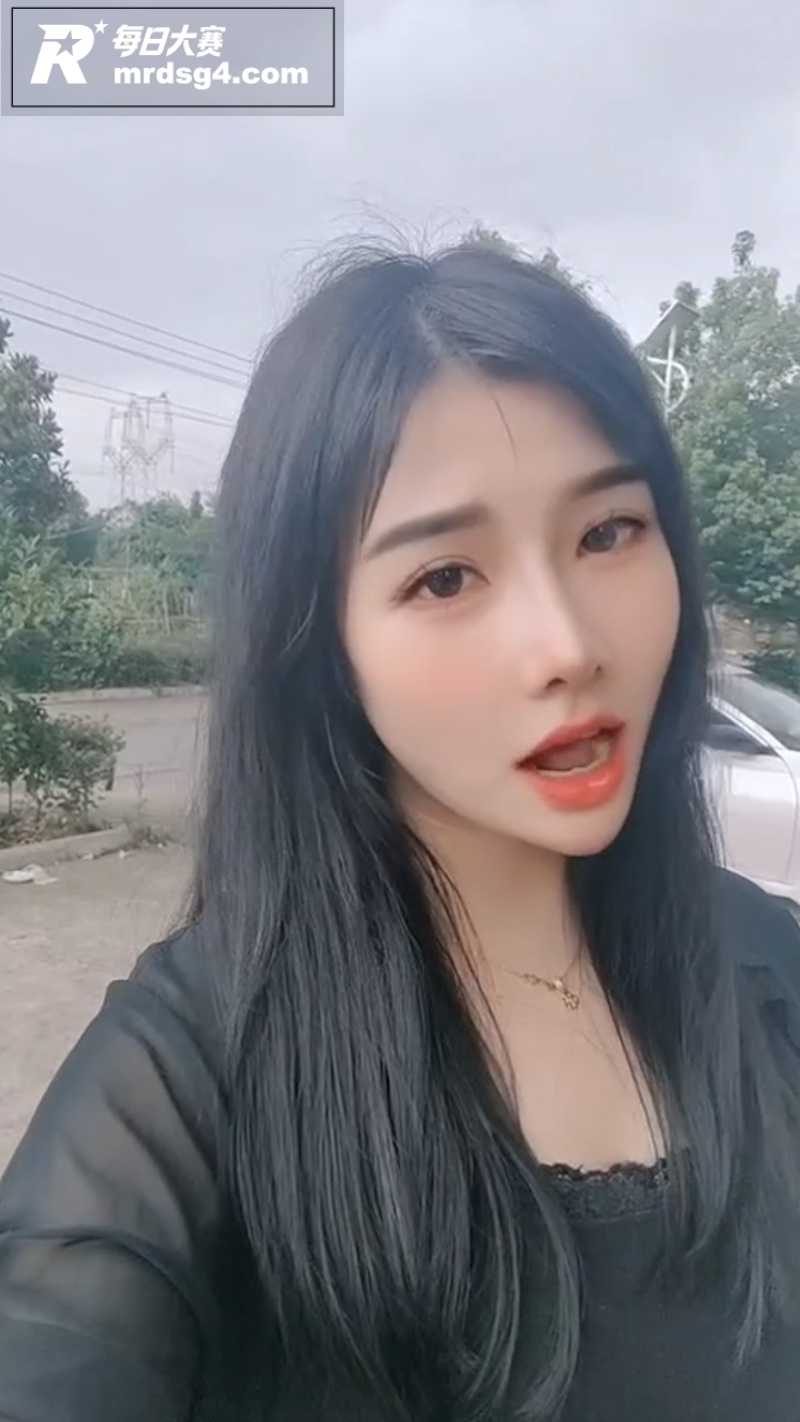 河北承德反差女神邓嘉相关图片4