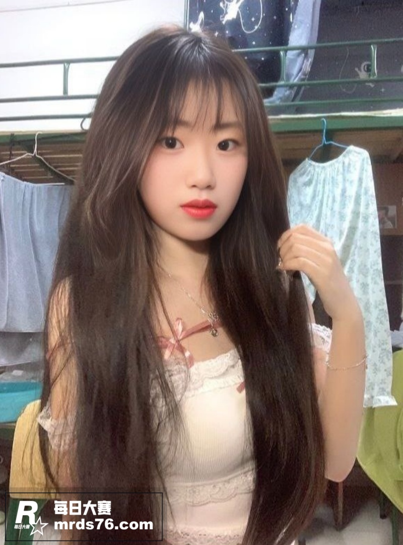 江苏极品反差女大学生相关图片3