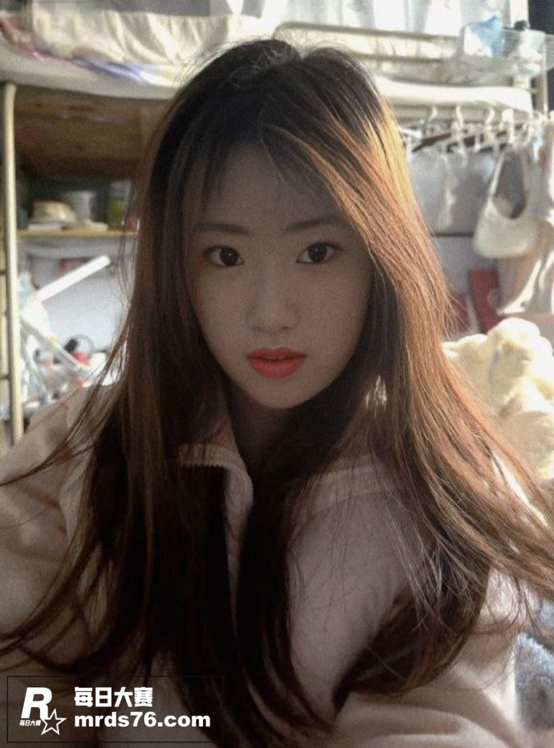 江苏极品反差女大学生相关图片4