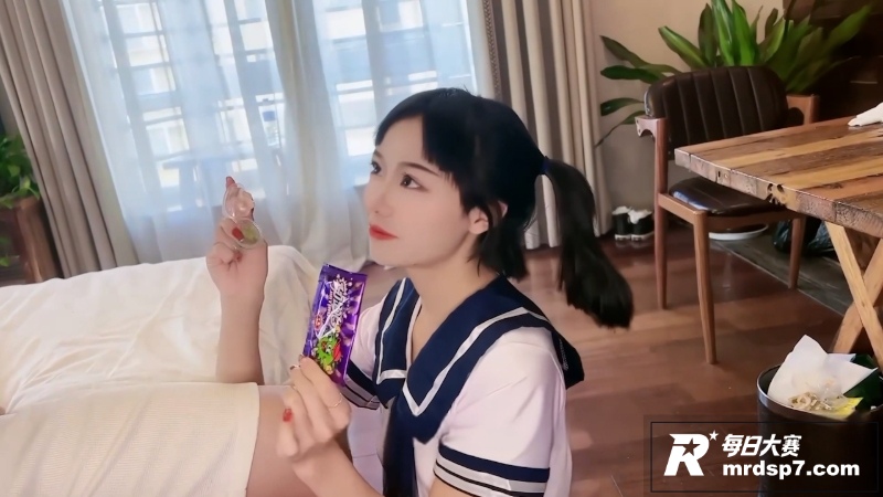 推特极品女神 宸荨樱相关图片2