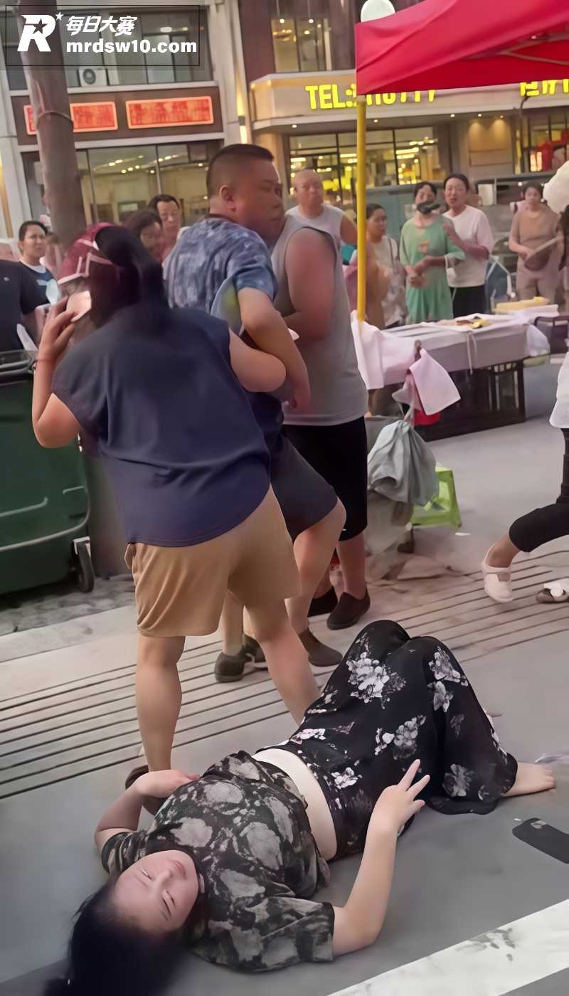 热搜吃瓜！妻子遭多人相关图片2