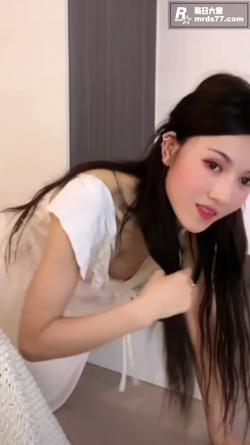 快手骚鸡网红 直播走相关图片1