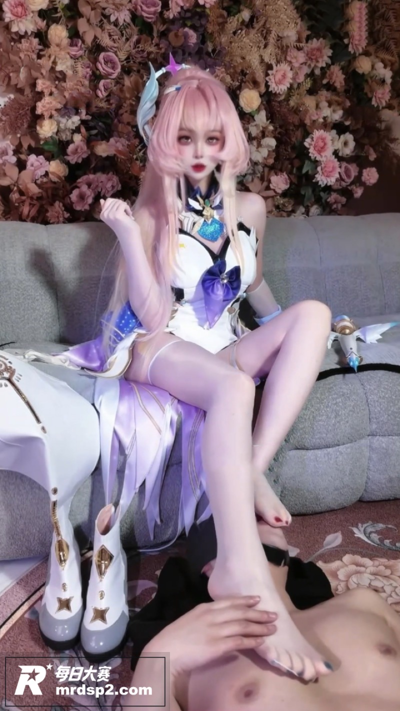 推特极品二次元福利姬相关图片3