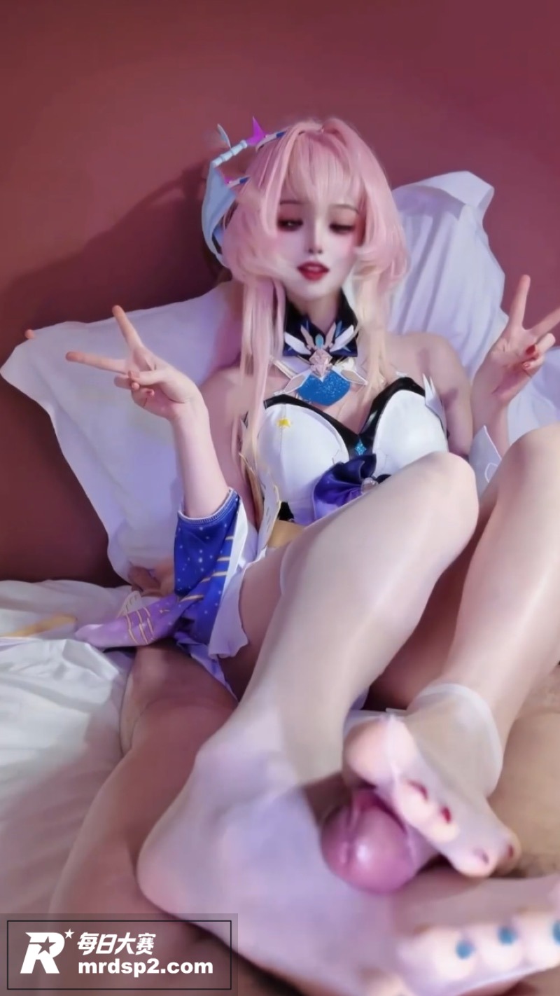 推特极品二次元福利姬相关图片10