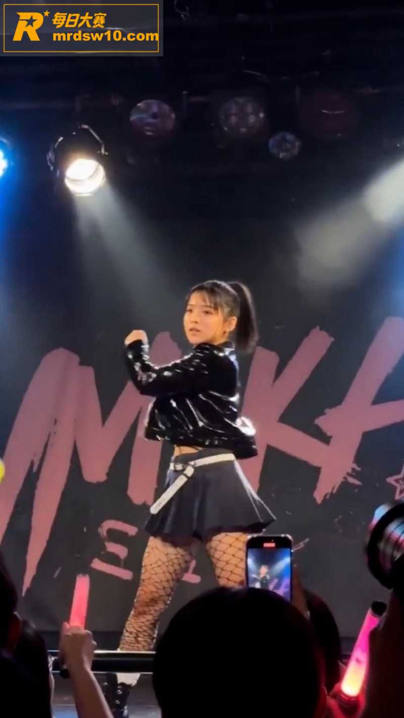 AI成人短剧 一个女相关图片7