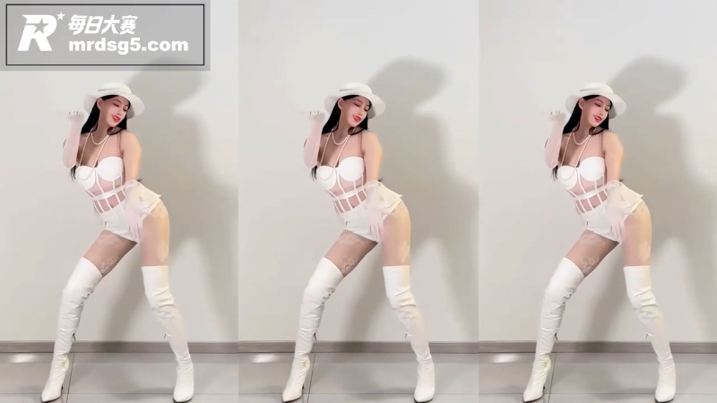 B站高颜值女神 小艾相关图片6