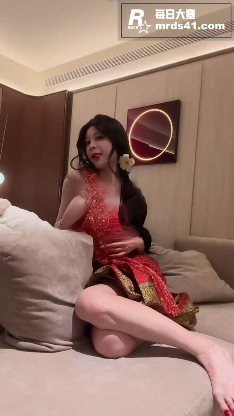 推特极品淫妻 爱健身相关图片8