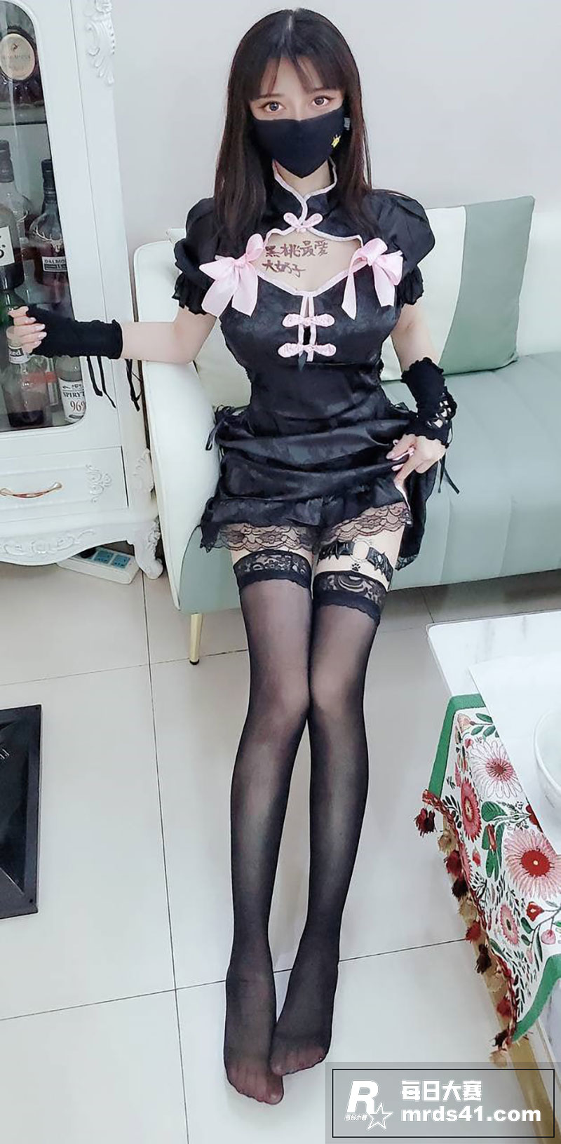 小迷妹定制 极品大奶相关图片35
