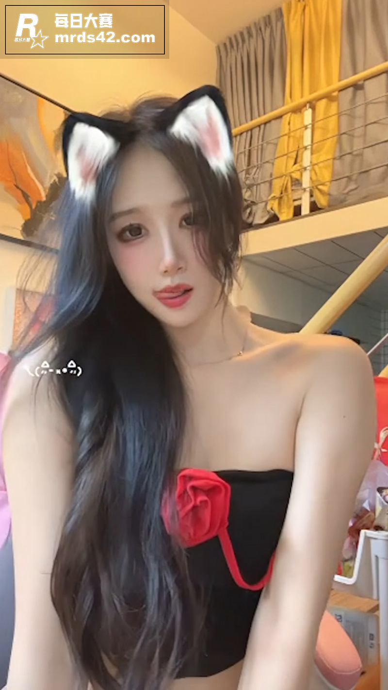 辽宁鞍山大学生校花女相关图片2