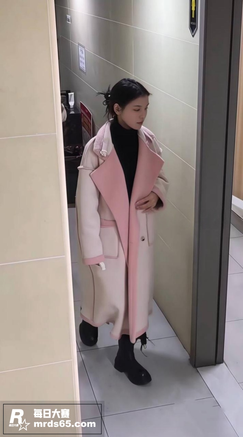 精品女厕偷拍合集 多相关图片2