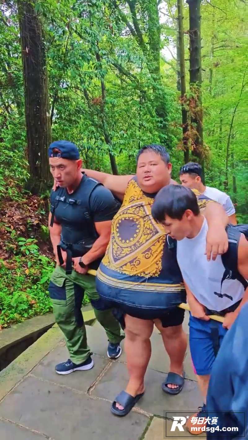 抖音343斤网红 良相关图片12
