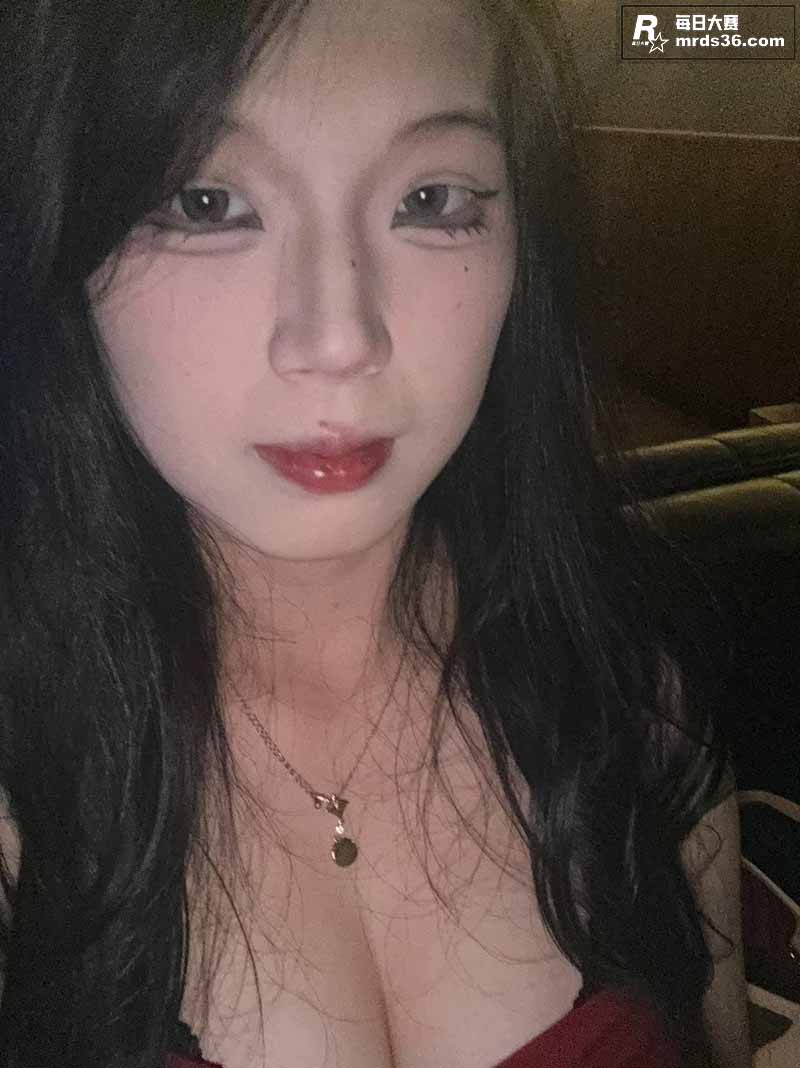 广西桂林反差母狗 伍相关图片2