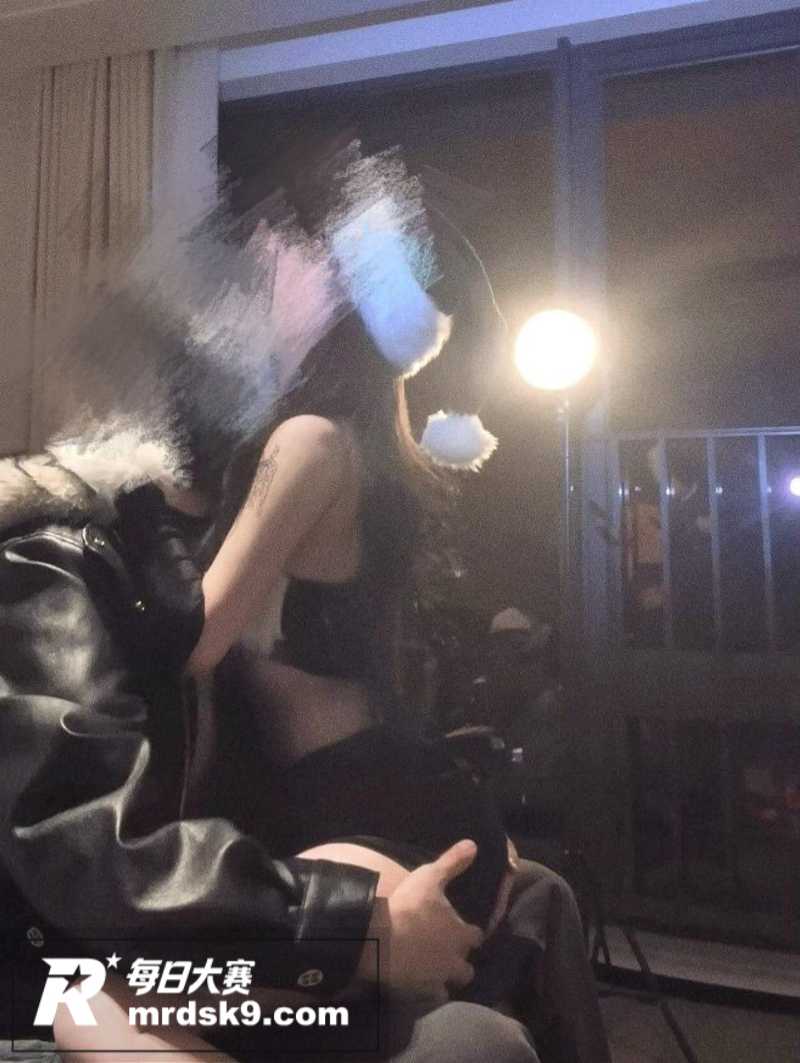 推特超人气女神 绝对相关图片2