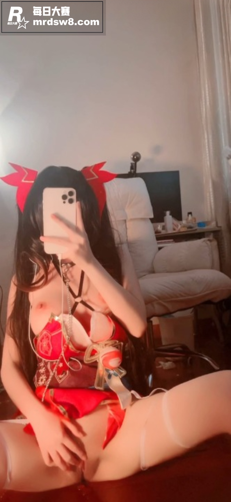 极品大奶福利姬 少萝相关图片6