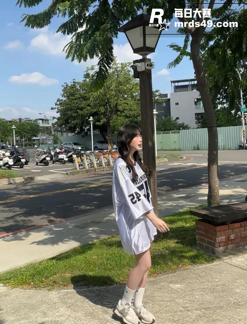 台湾小妹和男友做爱私相关图片3
