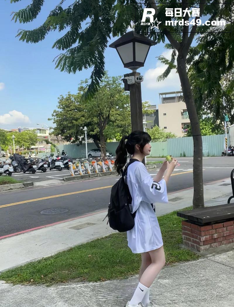 台湾小妹和男友做爱私相关图片4