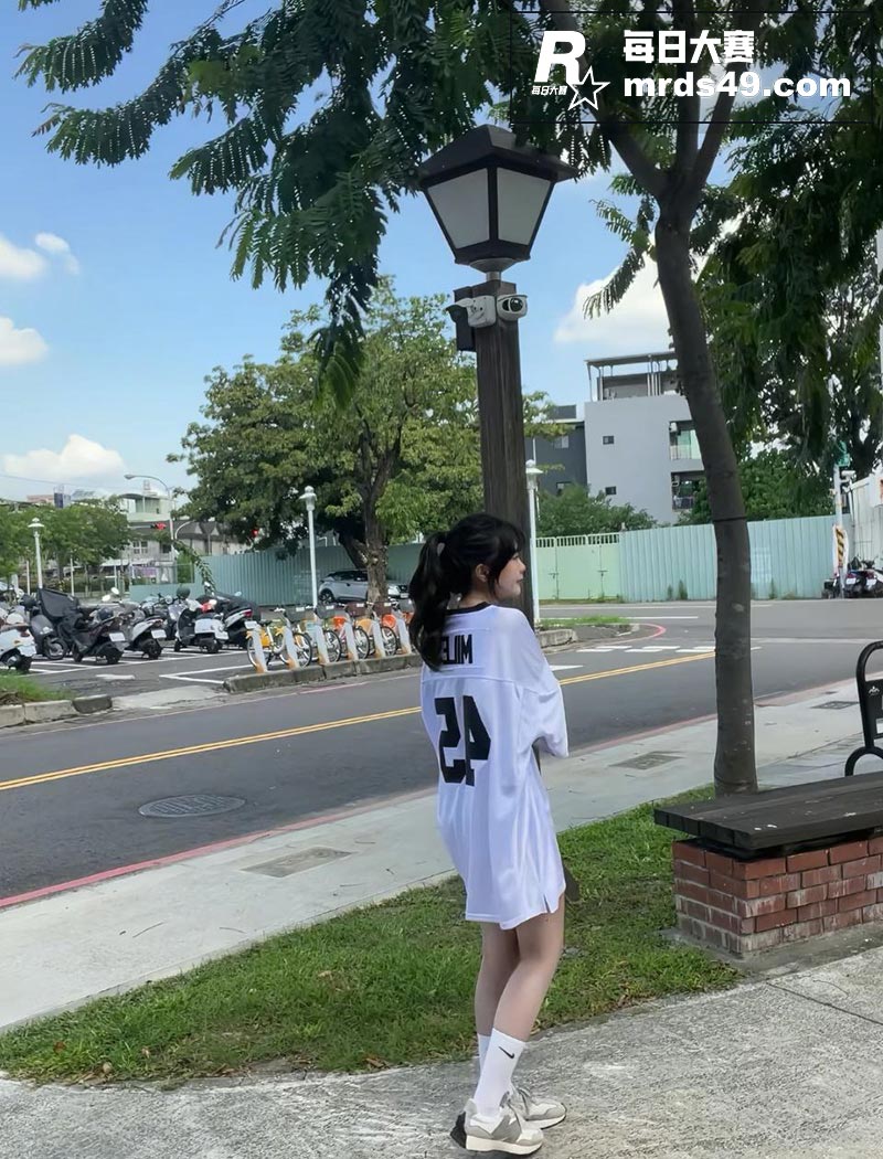 台湾小妹和男友做爱私相关图片5