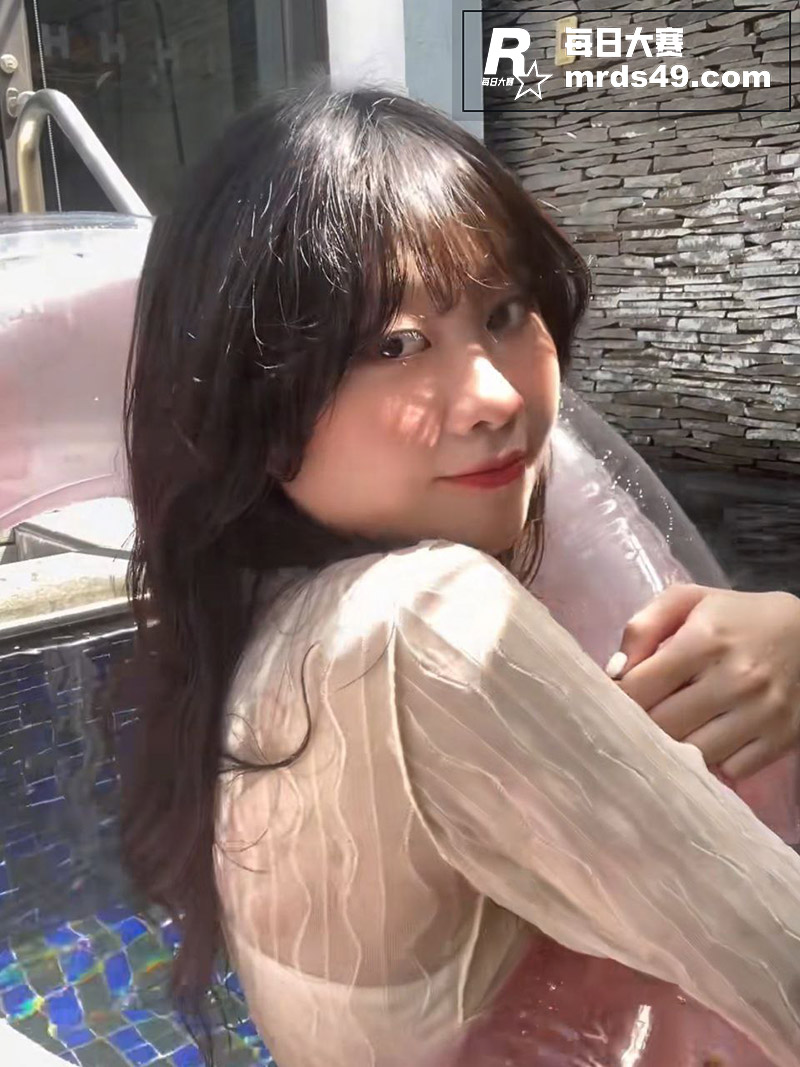 台湾小妹和男友做爱私相关图片9