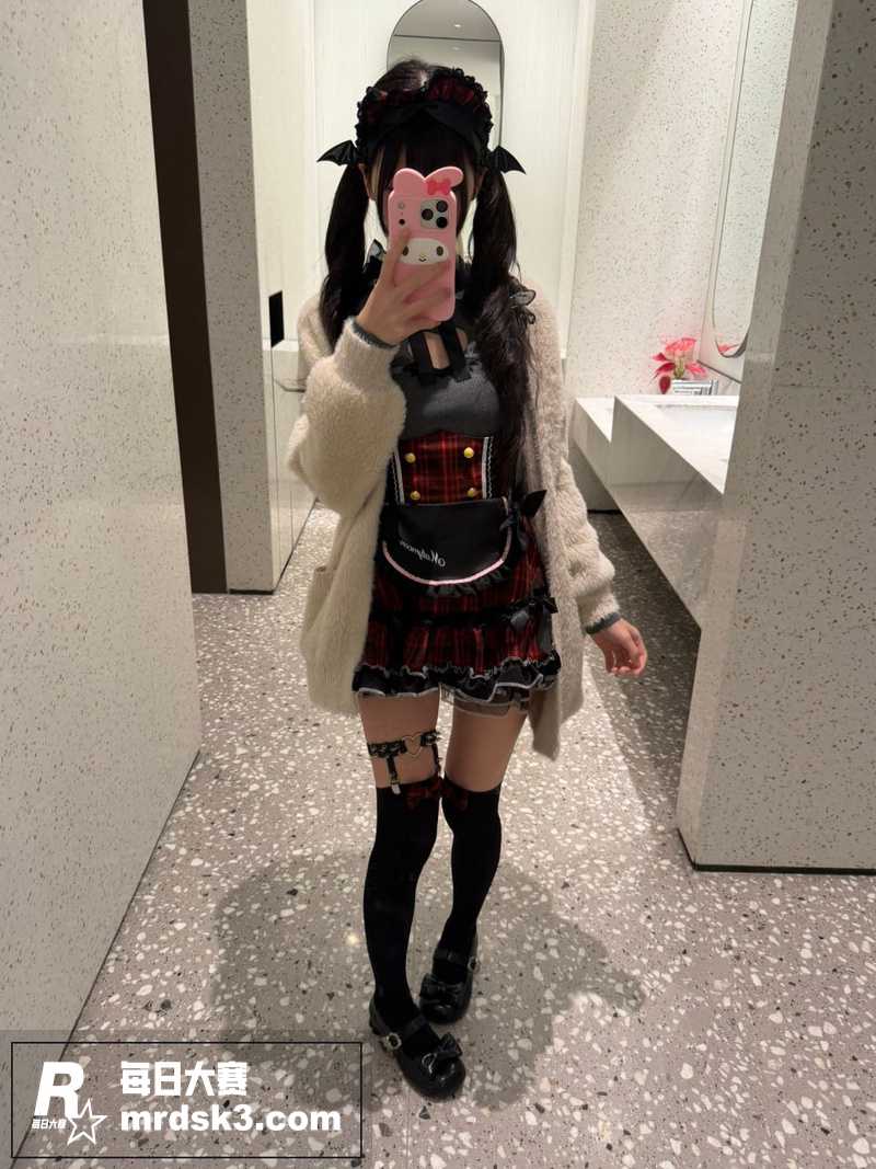 高颜值极品反差萝莉 相关图片4