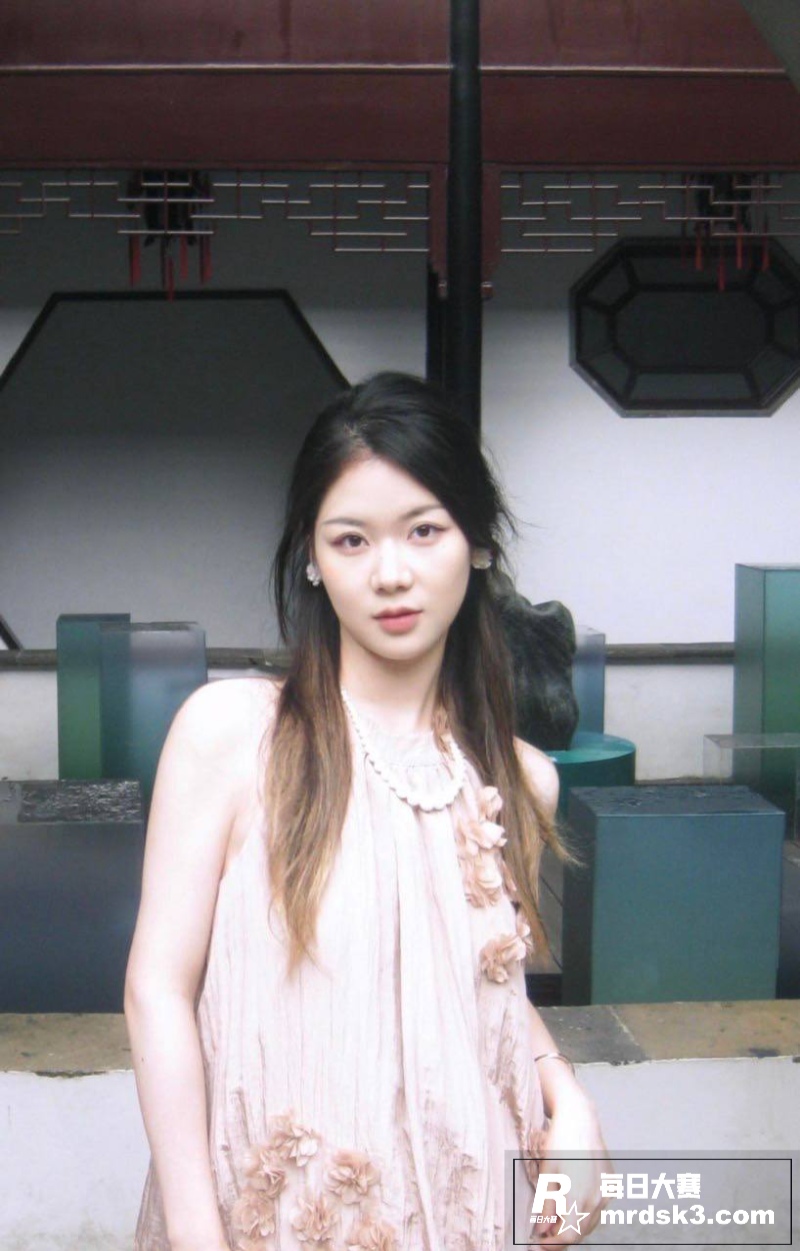 高颜值美女与前男友露相关图片7