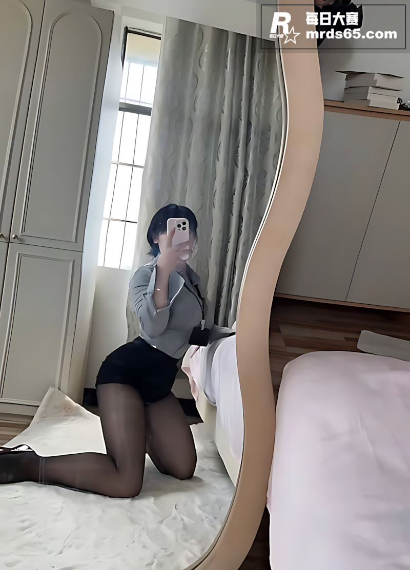 顶级巨乳网红 娜比 相关图片2
