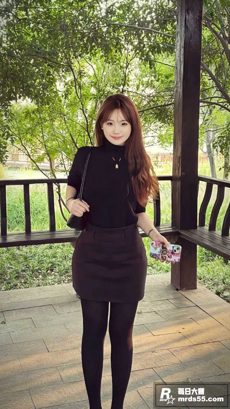 上海大学生 李佳怡 相关图片4
