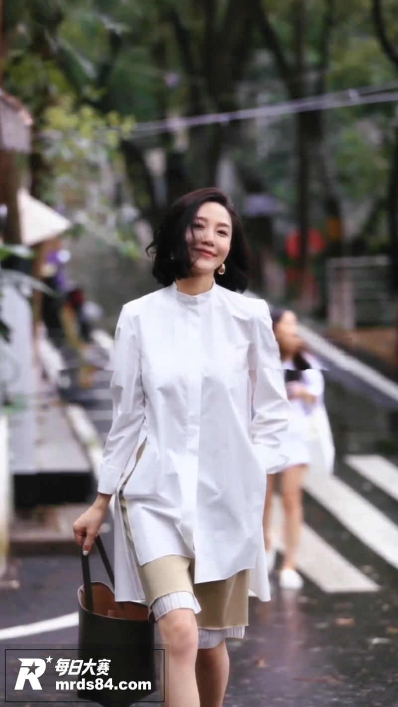 骚妈快乐屋PMV混剪相关图片2