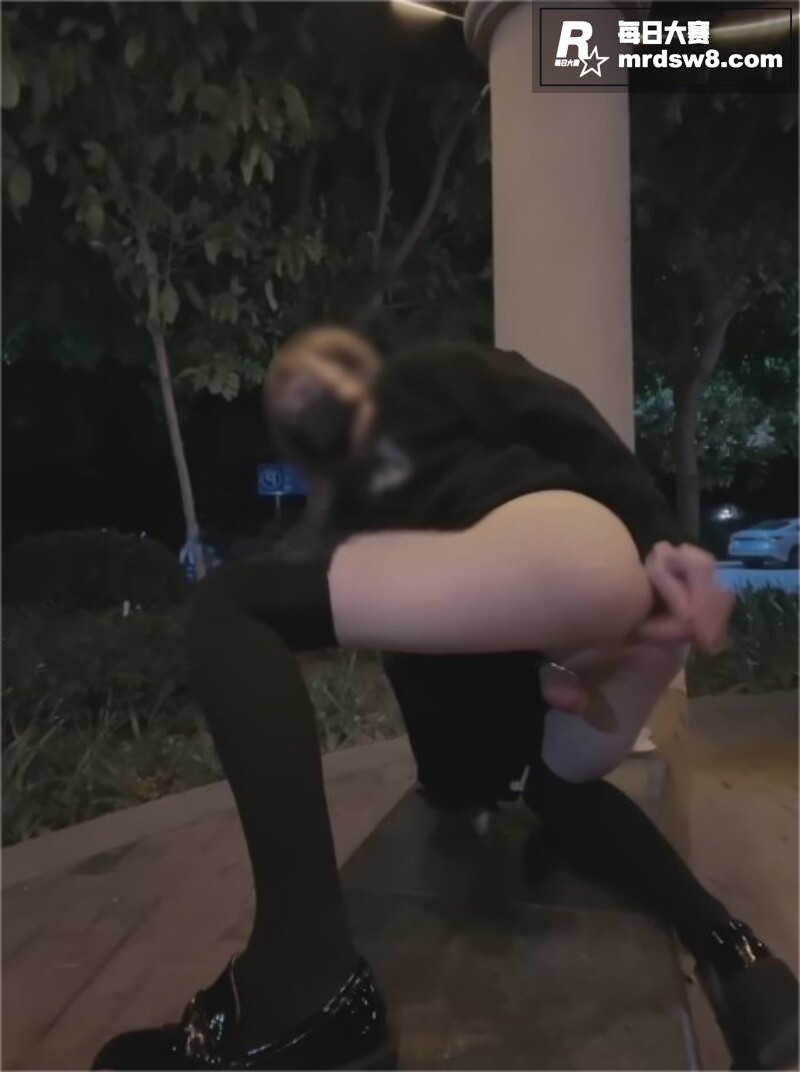 推特美艳伪娘 mik相关图片3