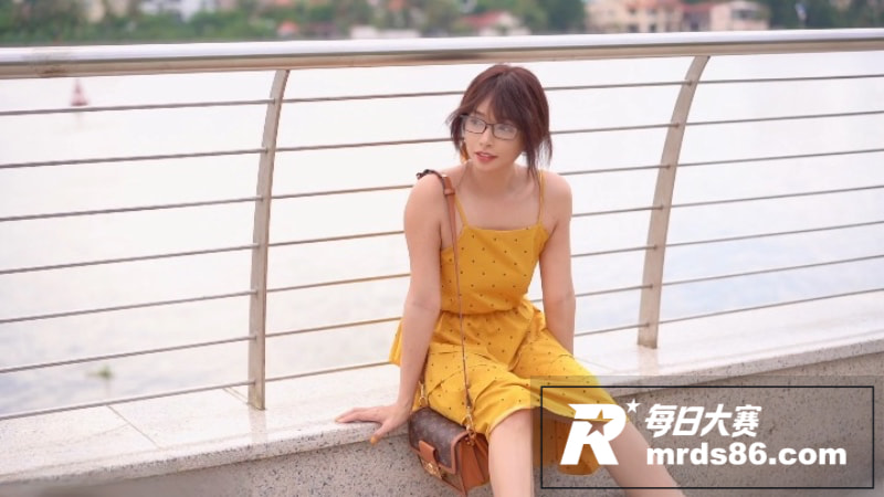P站越南极品眼镜妹 相关图片2