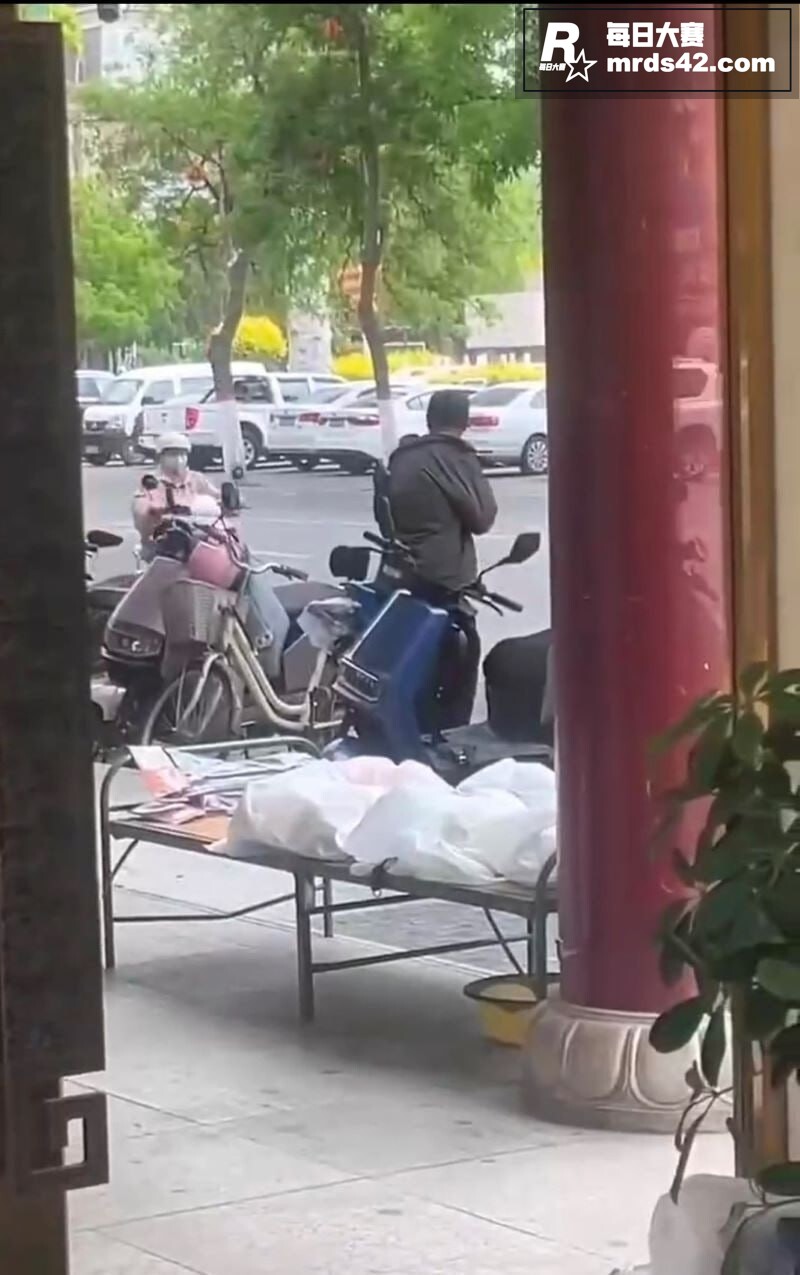精神病街头撸管震惊路相关图片2