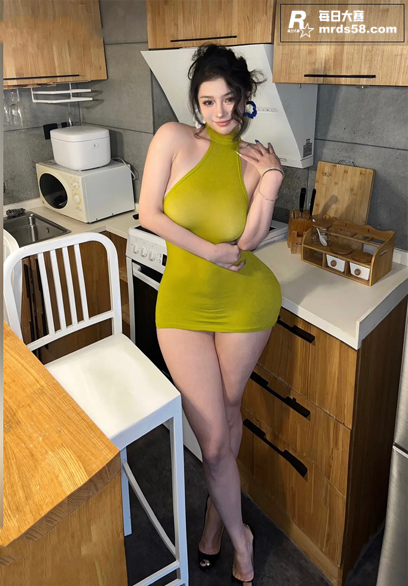 抖音极品巨乳肥臀网红相关图片9
