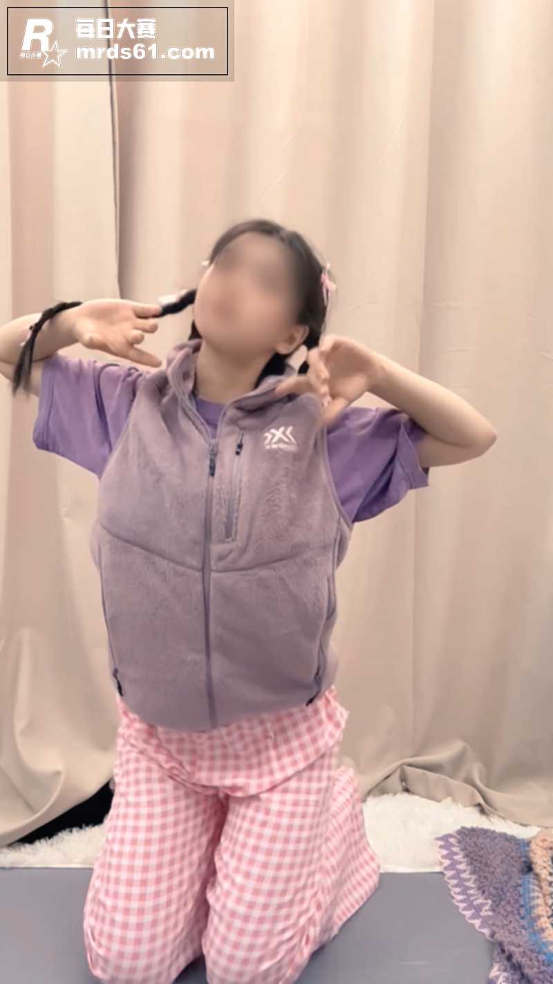 推特极品舞姬 以安 相关图片4