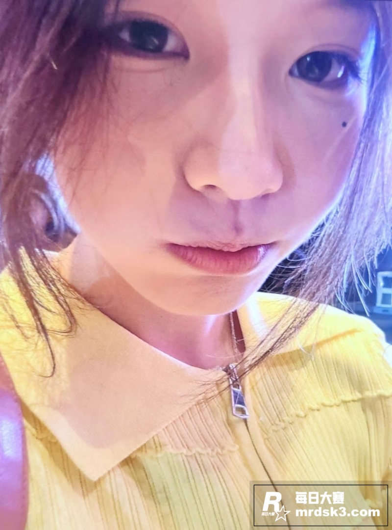 湖南极品反差女大学生相关图片16