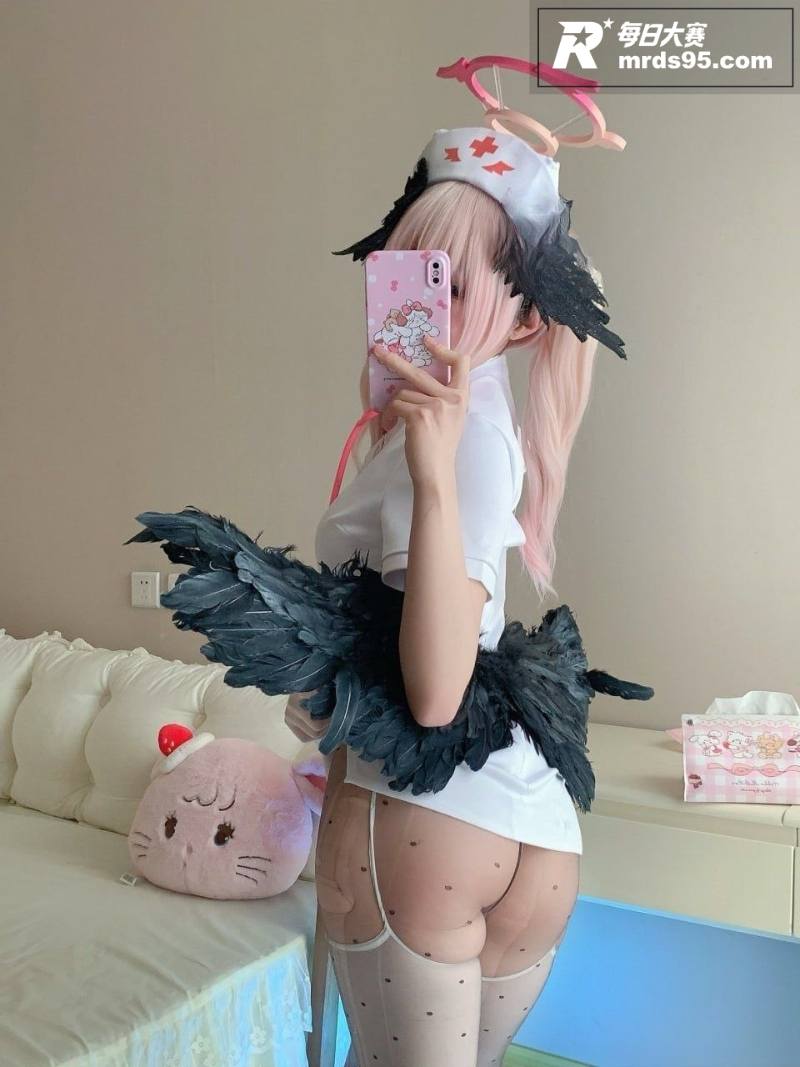 推特极品二次元骚萝 相关图片3