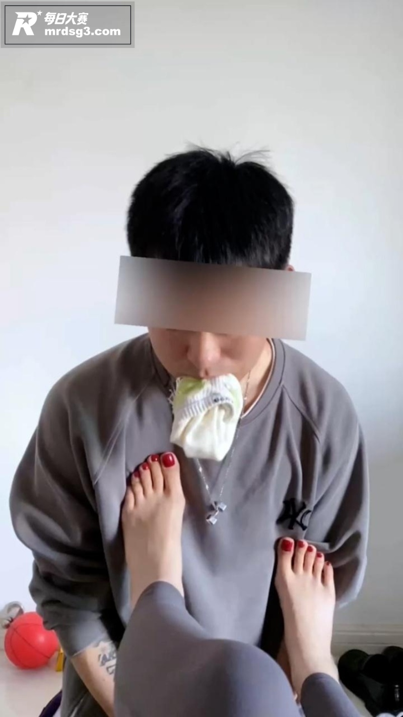 推特足控女王 不二犬相关图片1