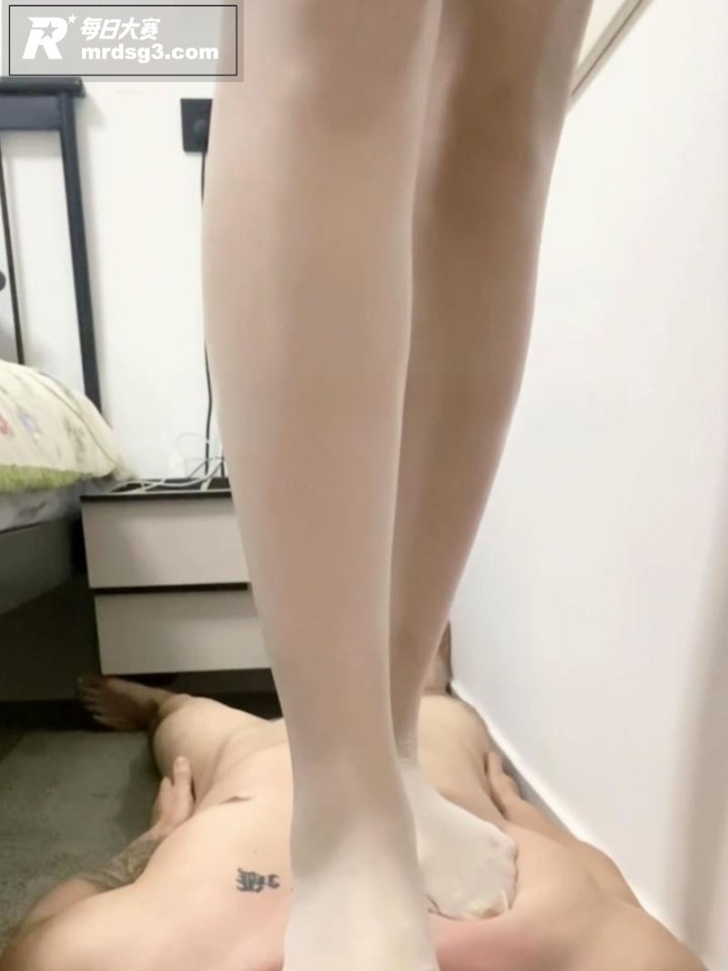 推特足控女王 不二犬相关图片2