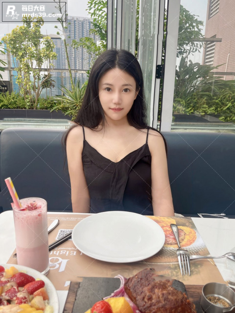 推特露脸反差女神 深相关图片1